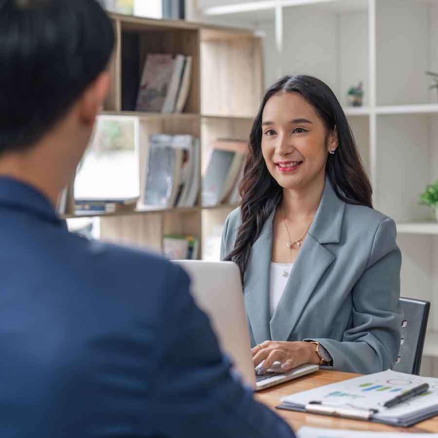 Temporary worker meeting with manager before starting a new position.